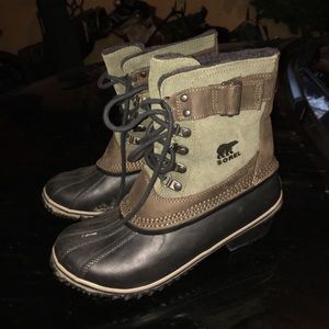Sorel duck boots size 8