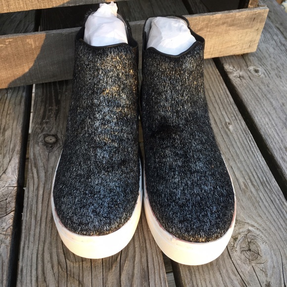 Luichiny Silver Fur High Top Sneakers! NEW! - Picture 3 of 9