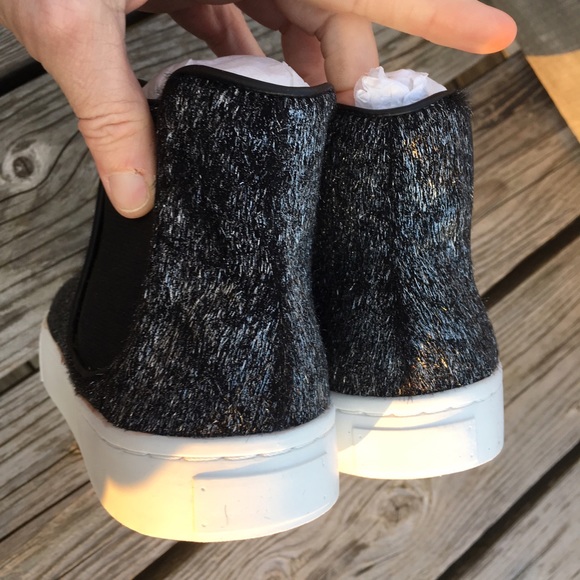 Luichiny Silver Fur High Top Sneakers! NEW! - Picture 5 of 9