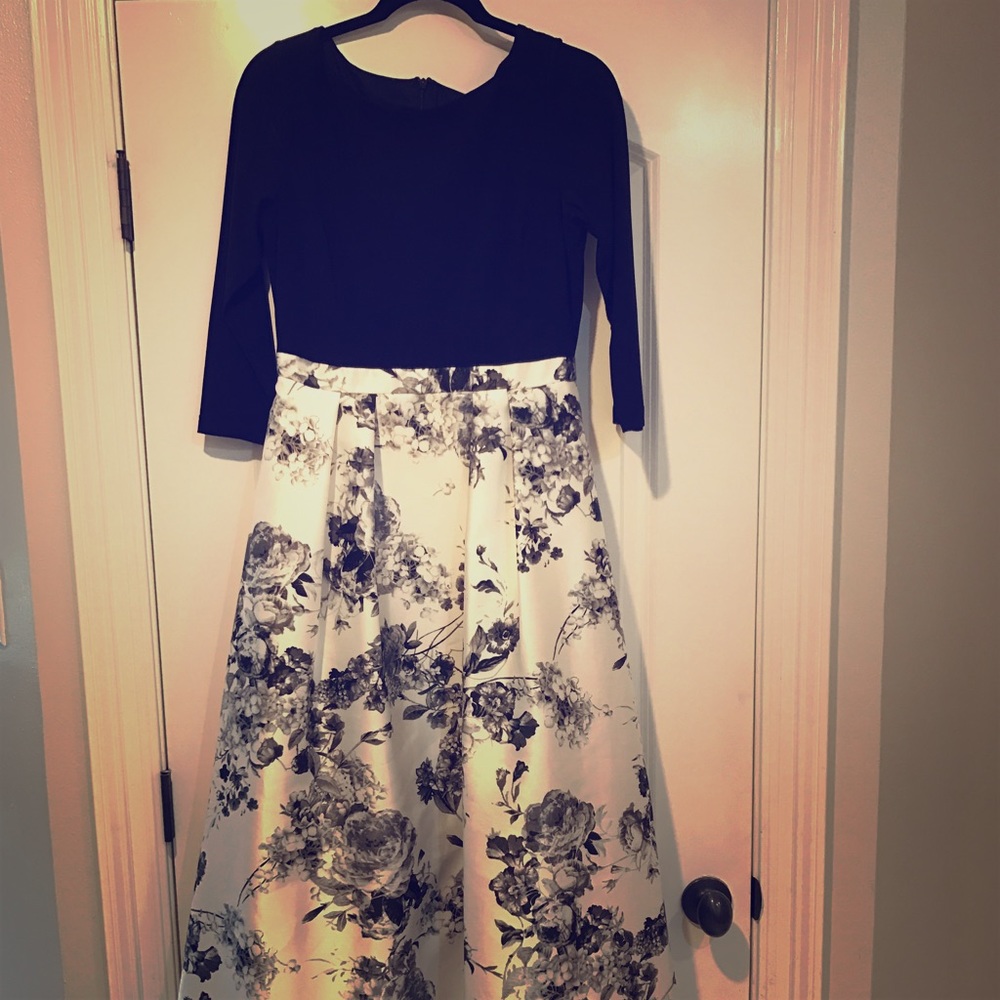 Adrianna Papell Evening Gown