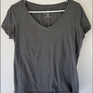 BUNDLE! 4 Basic Tees - NY & Co. and Converse