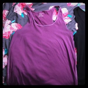 2 Tank tops. Gentle used
