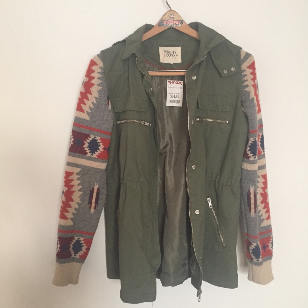 Trendy jacket with sweater sleeves army hood