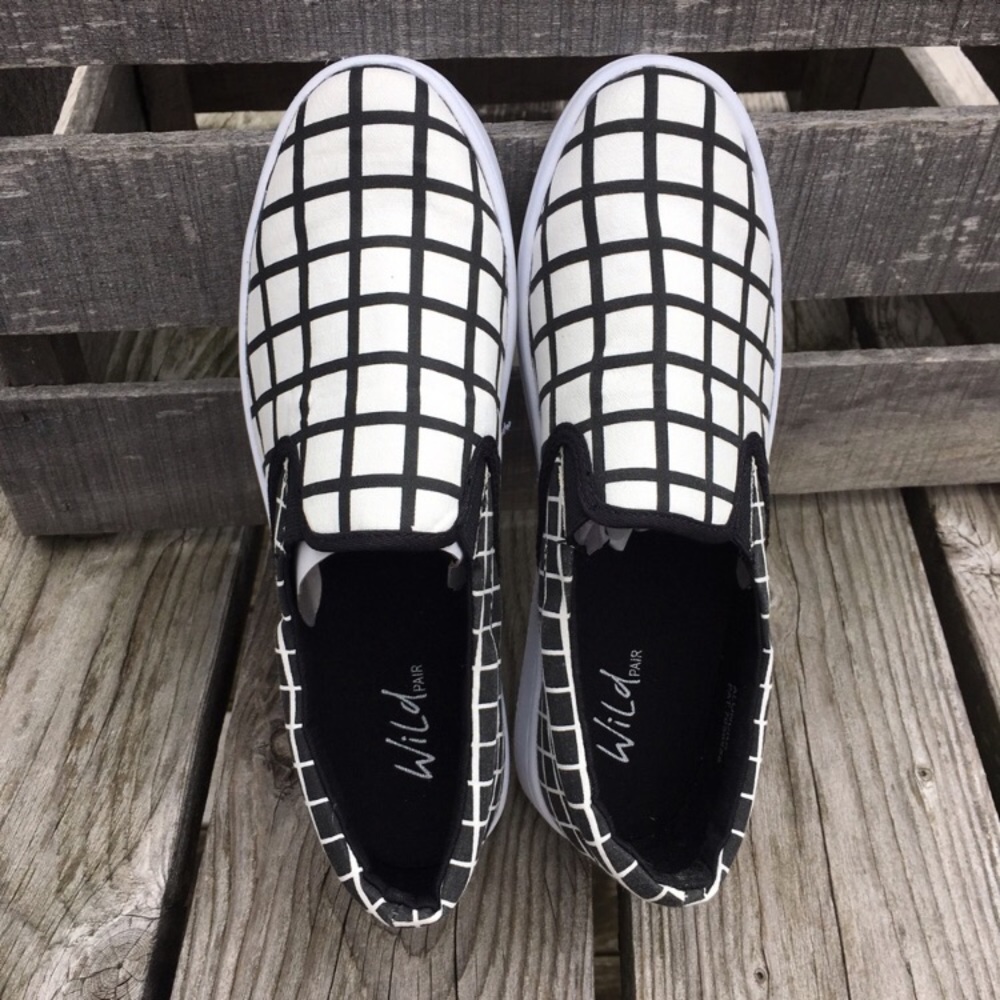 Wild Pair Black & White Checkered Loafer! NEW! - Picture 1 of 9