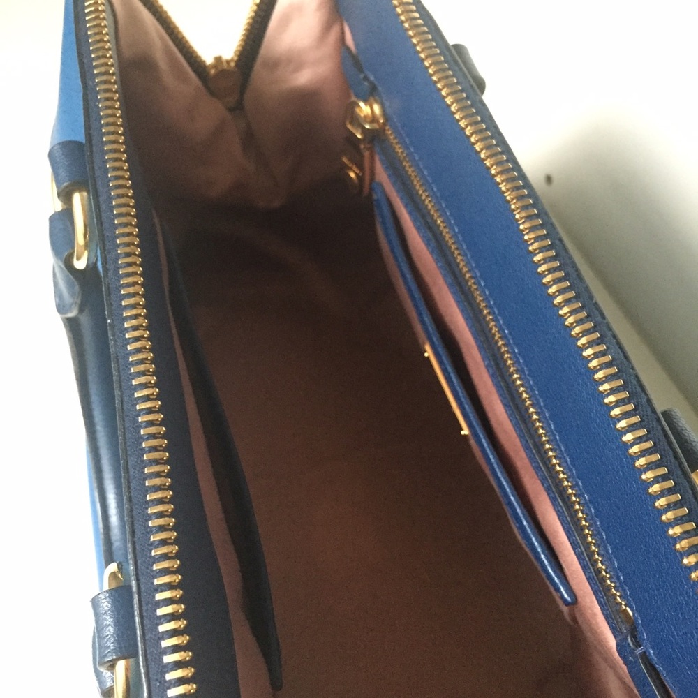 ☄️Miu Miu Large Blue Leather Bag☄️ - Picture 4 of 5