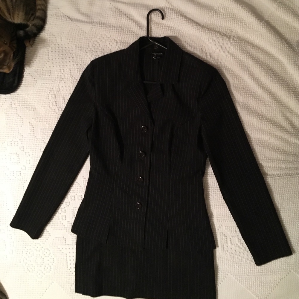 Petite skirt suit