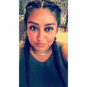 Meet your Posher, Daniela