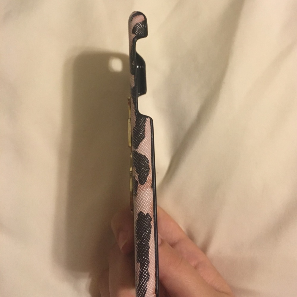 Victoria Secret I phone 6 Case. - Picture 2 of 4