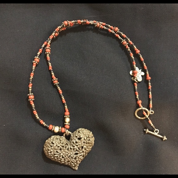 Jewelry - Unique beaded necklace