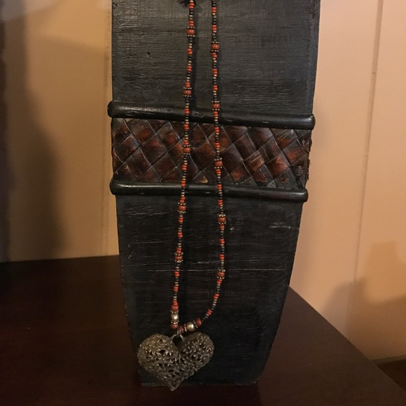 Unique beaded necklace - Picture 2 of 2