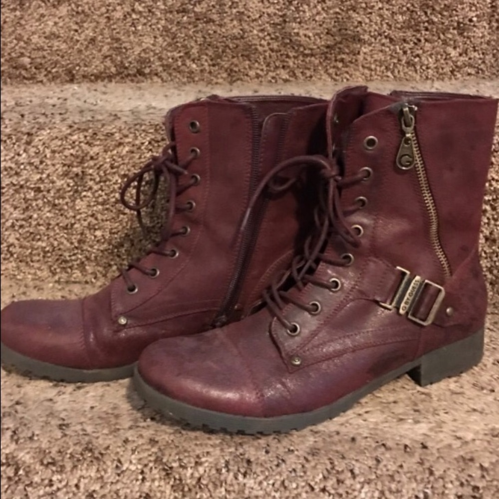 Guess boots