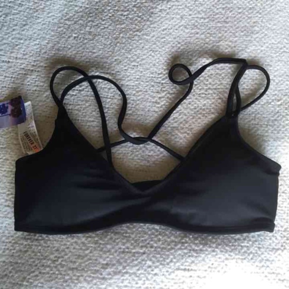 NWT Strappy Bikini Top