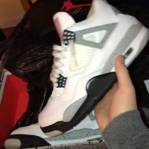 Jordan retro "cement" 4s