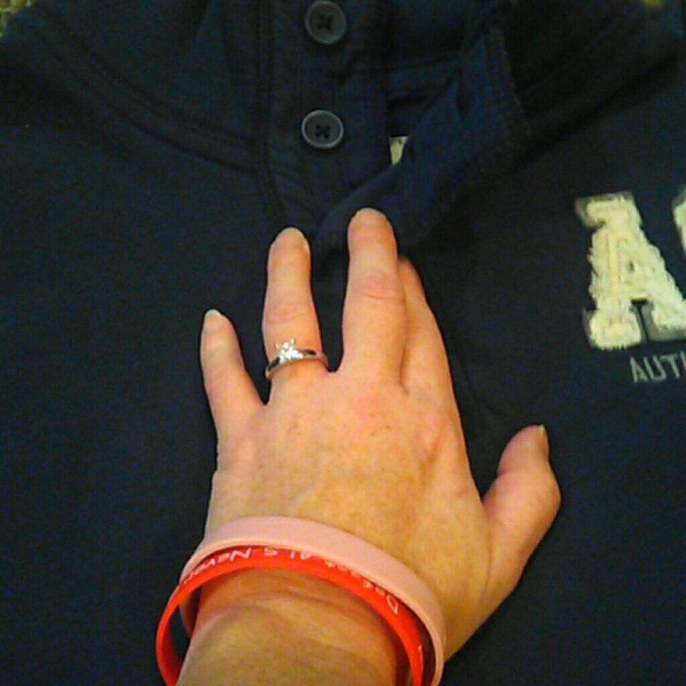 Aeropostale pullover - Picture 2 of 5