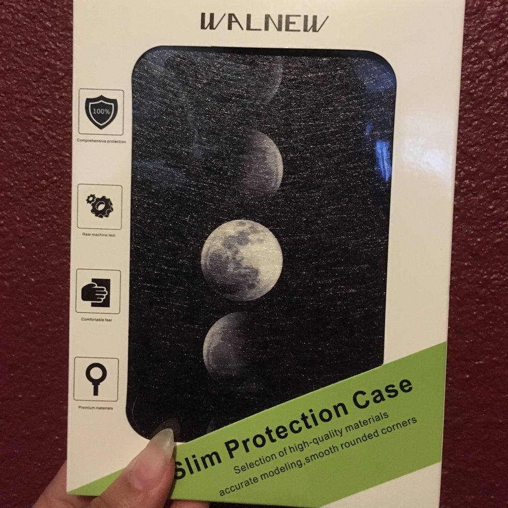 ✨ BRAND NEW KINDLE CASE✨ Black Moon Phases