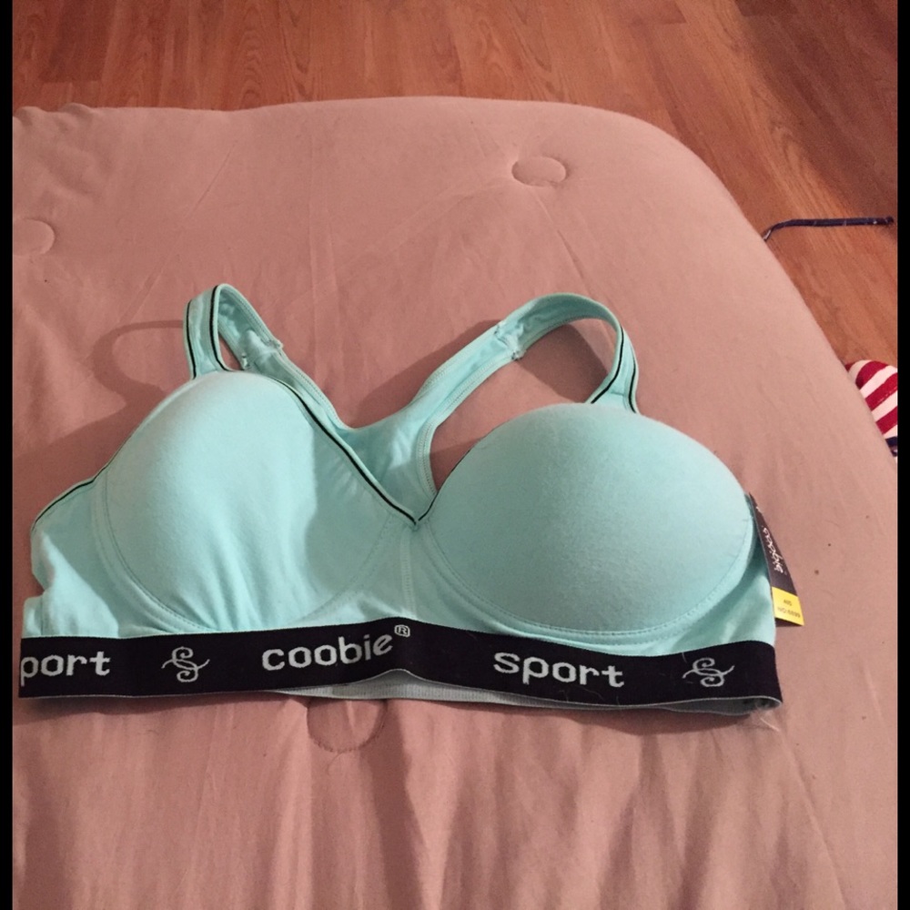 Brand new sports bra