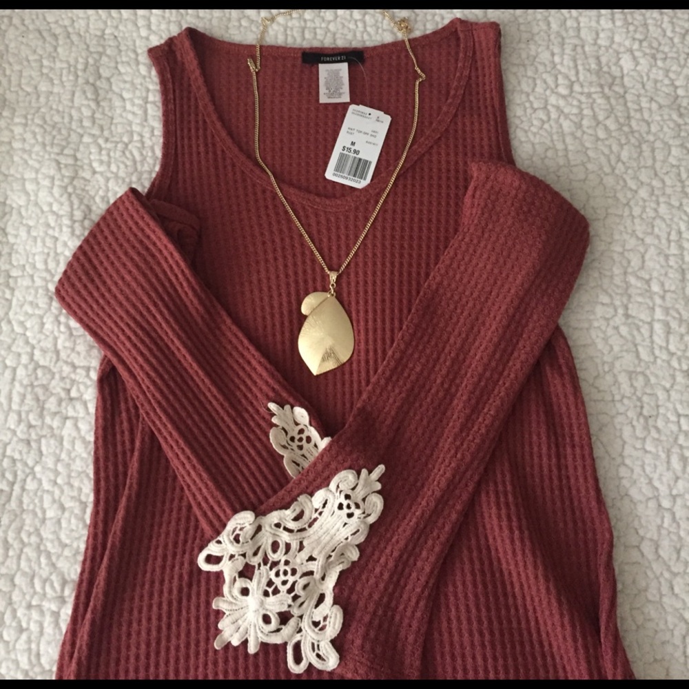 Cold shoulder top.