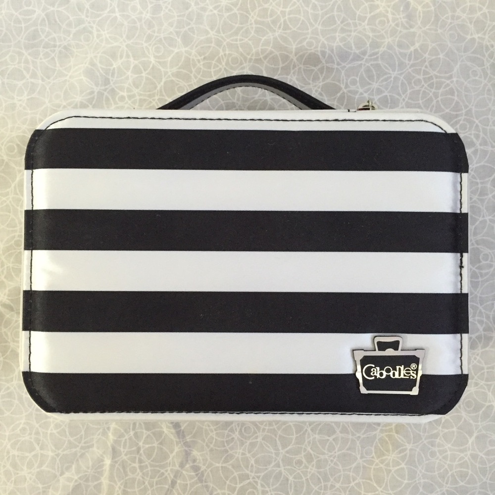 MOVING! MUST GO! Makeup travel case
