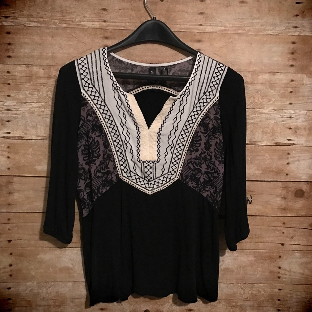 BKE Boutique 3/4 Sleeve Peasant Blouse
