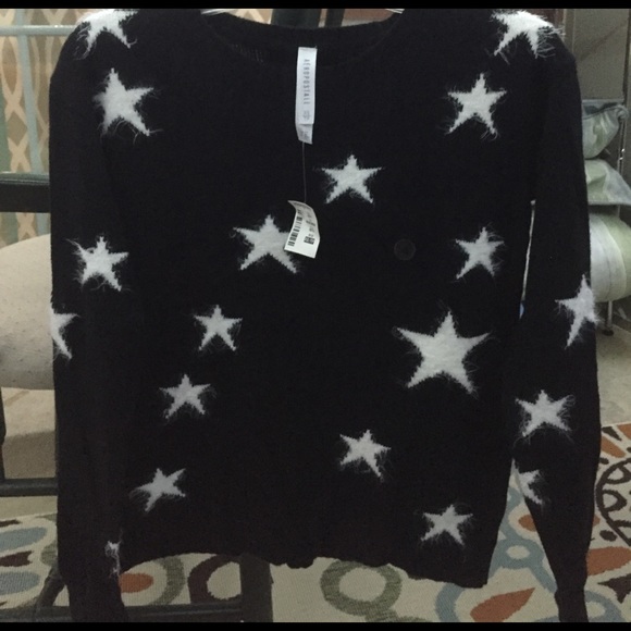 Aeropostale Sweaters - NWT Aeropostale black with white stars sweater