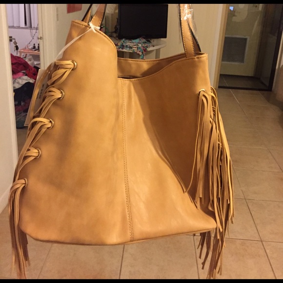 Purse with fringe - Picture 2 of 3