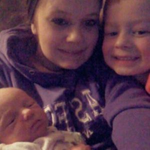 Meet your Posher, Hallie