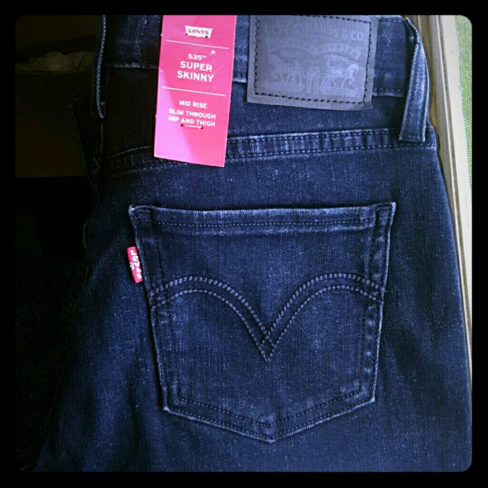 LEVI'S WOMEN JEANS