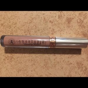 Anastasia Beverly Hills liquid lipstick.