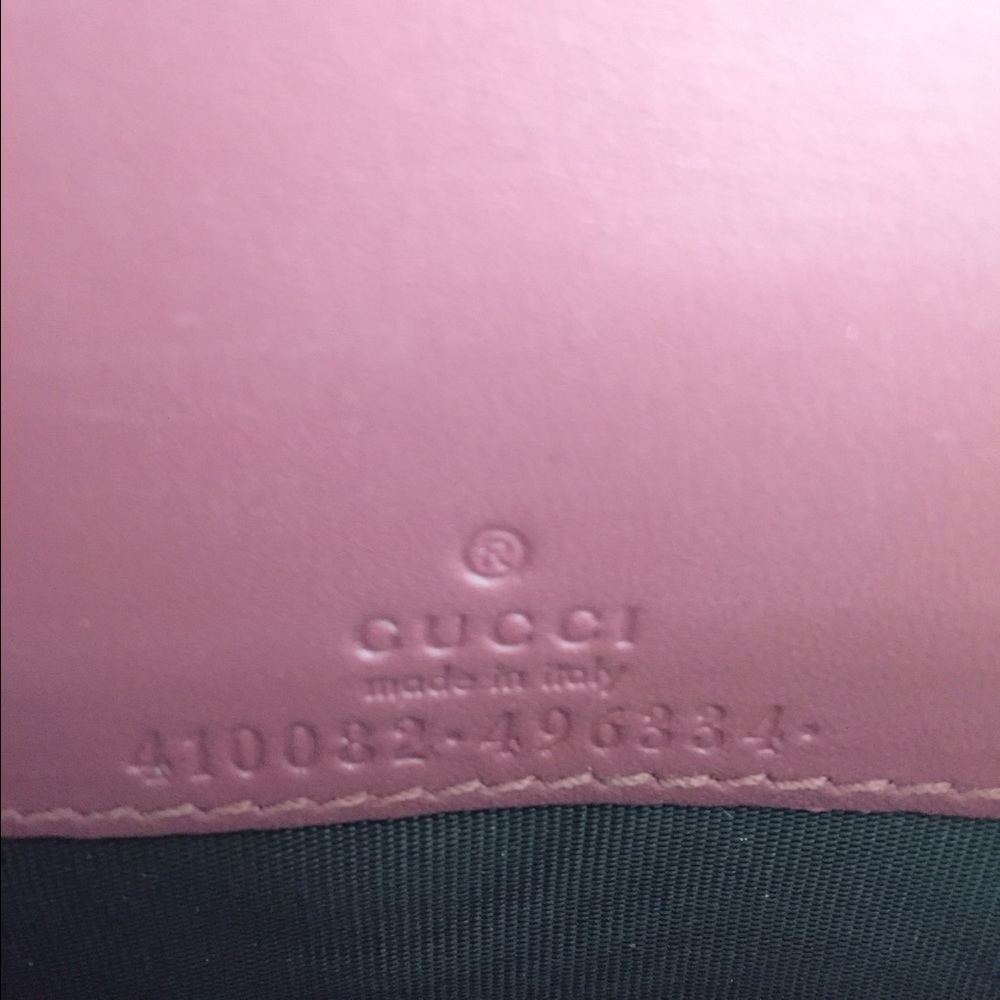 SOLD 🌷🌸💕Gucci Pink Blooms wallet on a chain - Picture 4 of 4