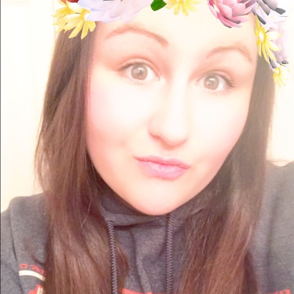 Meet your Posher, Michaela - Picture 1 of 1