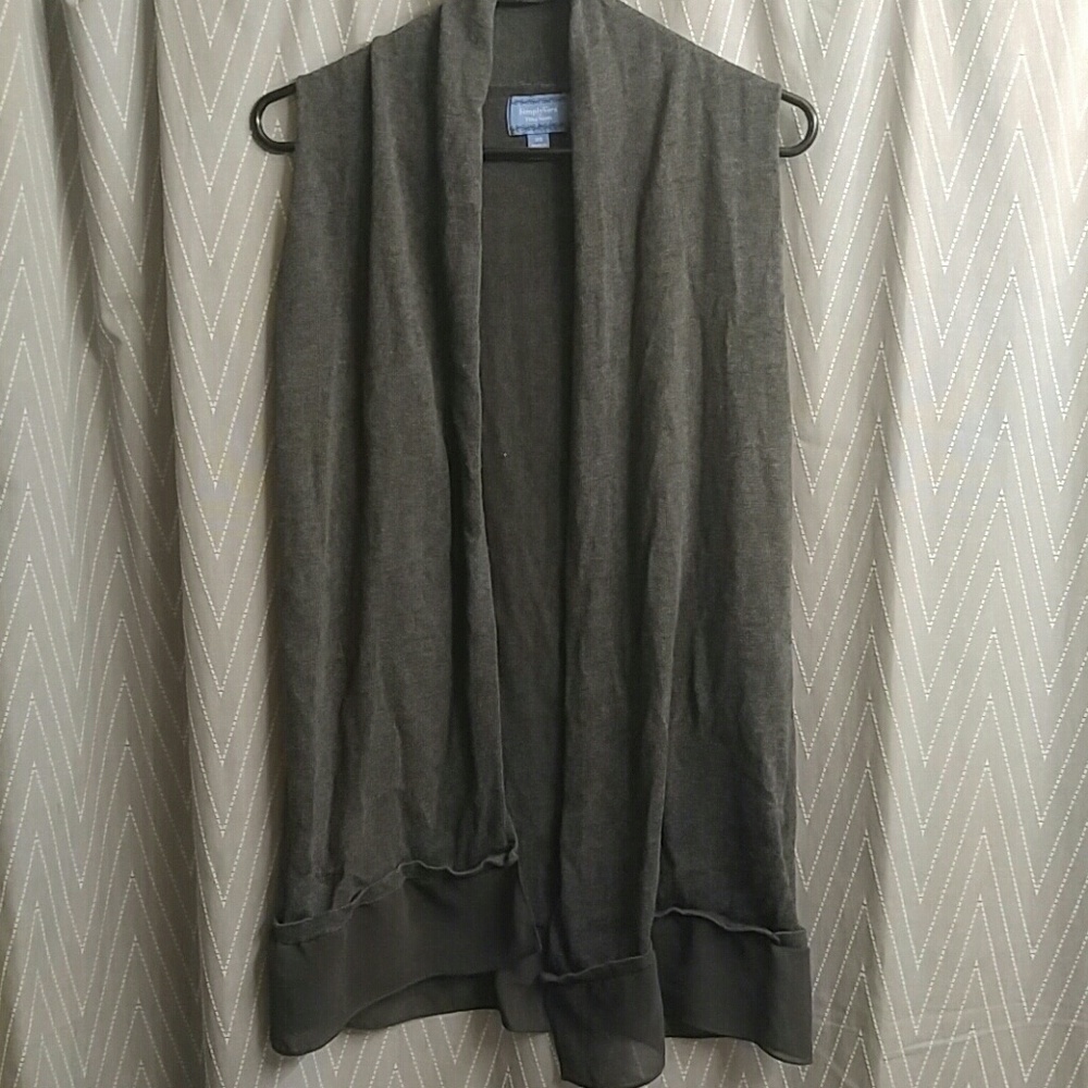 Vera Wang Shaw type shirt