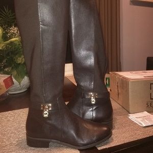 Michael kors brown riding leather boots.