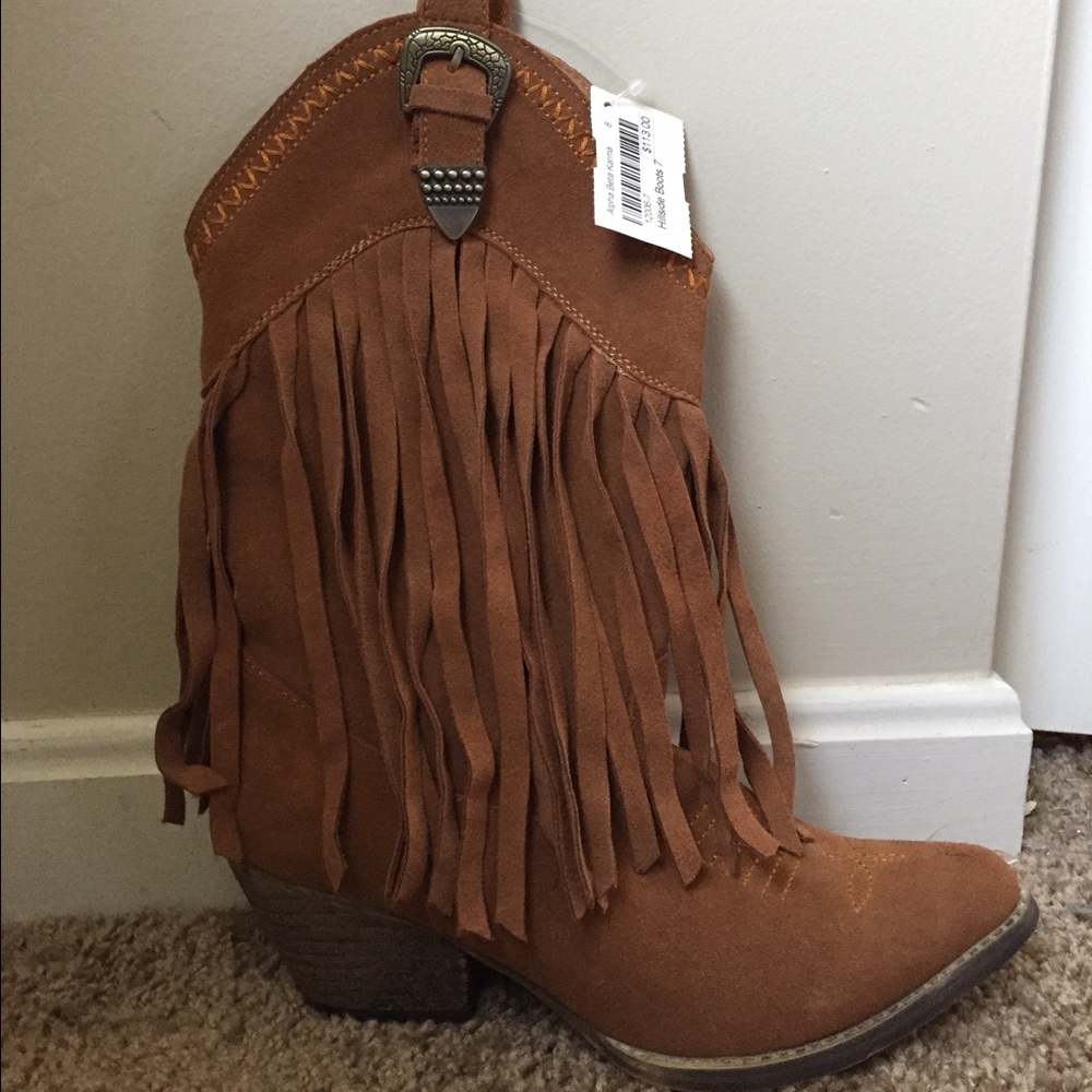 Brown cowgirl boots