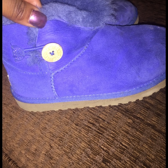 Blue uggs - Picture 2 of 3