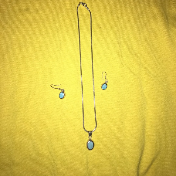 Turquoise/sterling silver earrings and necklace - Picture 1 of 1