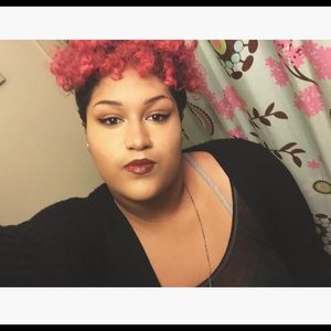 Meet your Posher, Evie