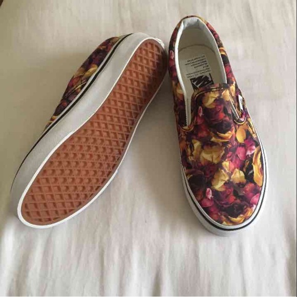 ‼️SOLD‼️Slip on Vans - Picture 2 of 3