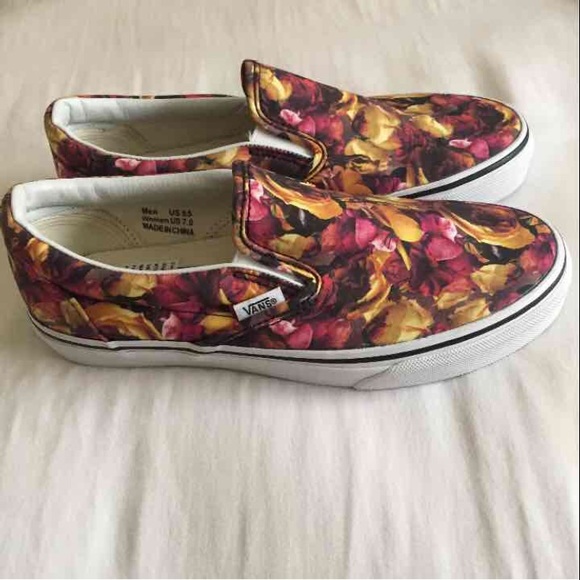 ‼️SOLD‼️Slip on Vans - Picture 3 of 3