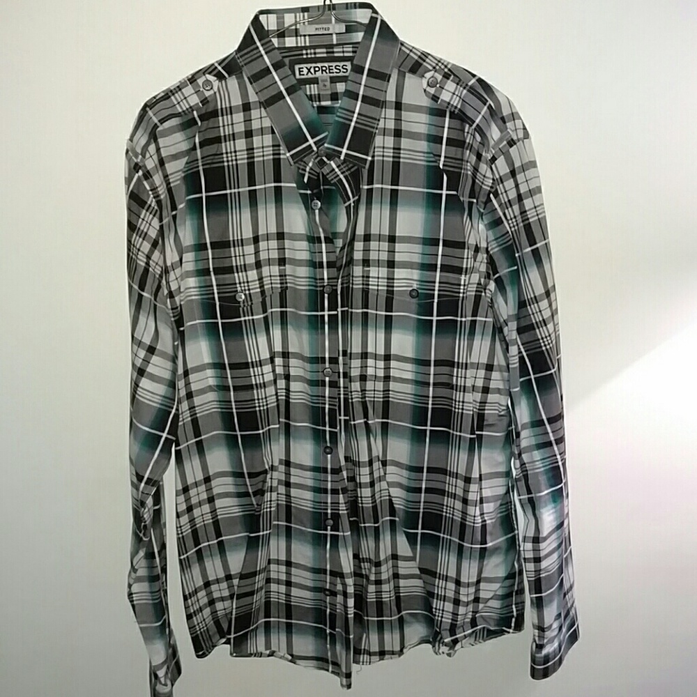 Express Men's Fitted dress shirt