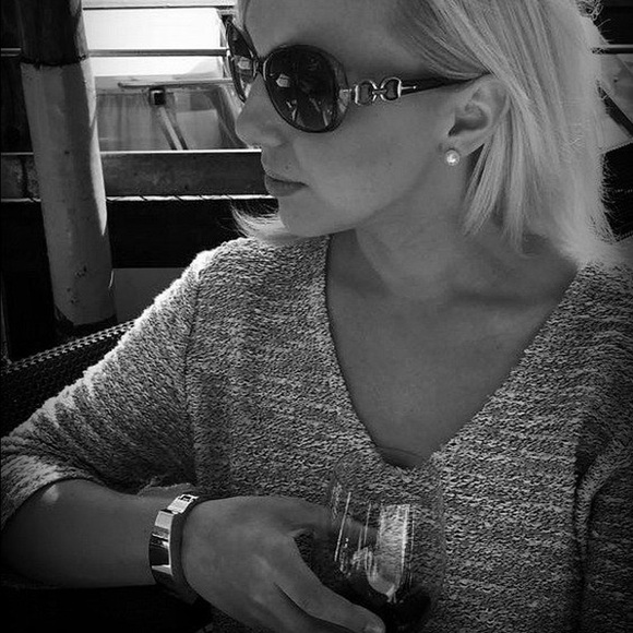 TORY Gold FITBIT FLEX 2 Fitness Tracker Bracelet - Picture 4 of 5