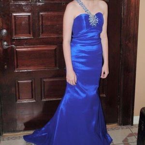 Stunning Royal Blue Formal Gown