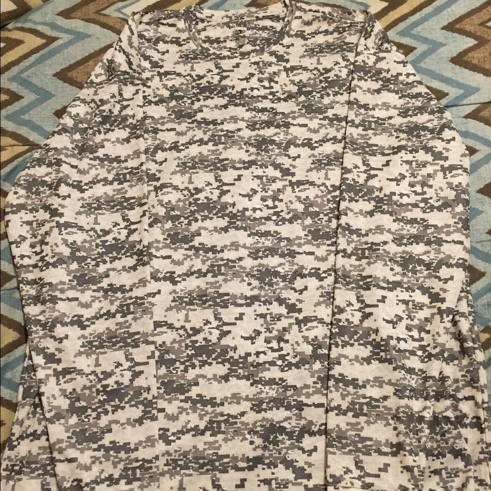 Men's Size XXL shirt