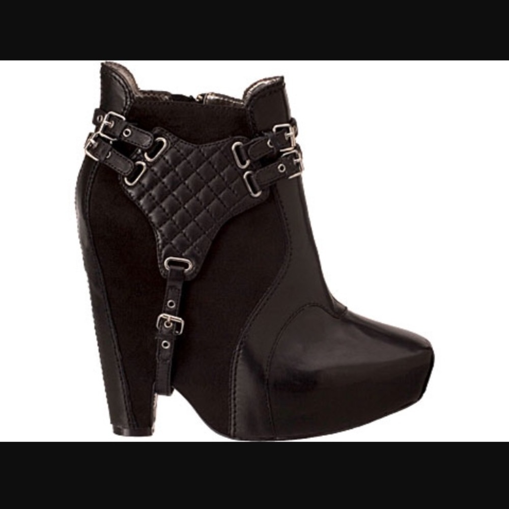 Sam Edelman, Harness booties