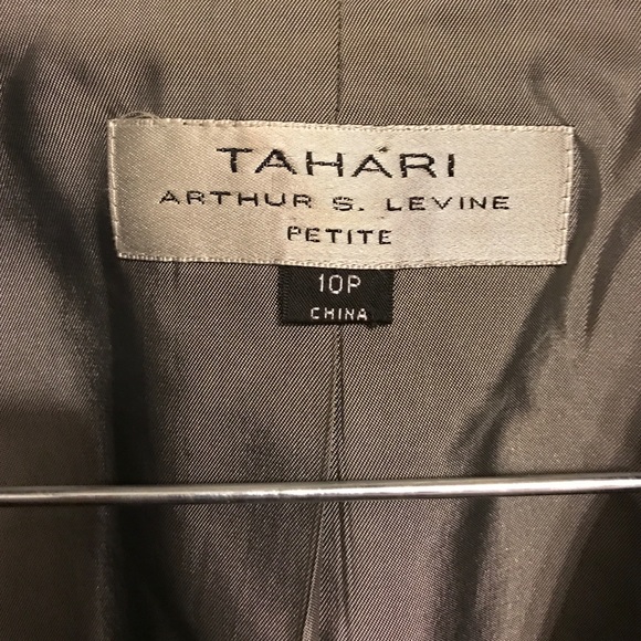 Tahari Blazer - Picture 2 of 4
