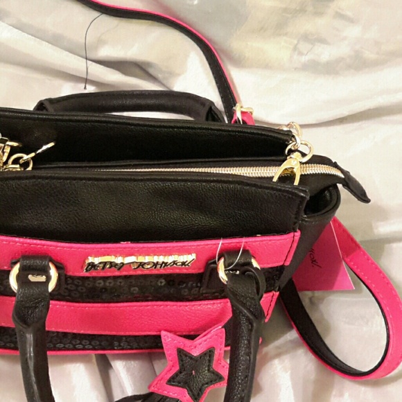 Hold Betsey johnson mini satchel with star fob NWT - Picture 4 of 6