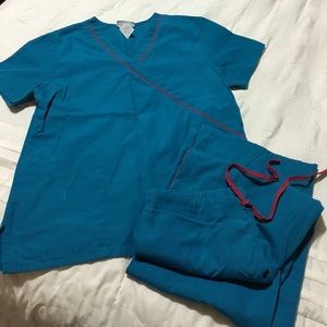 SB scrubs set