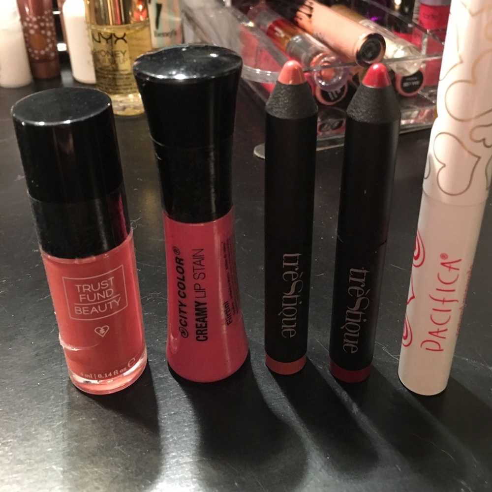 Lippie Bundle- New and Never Used