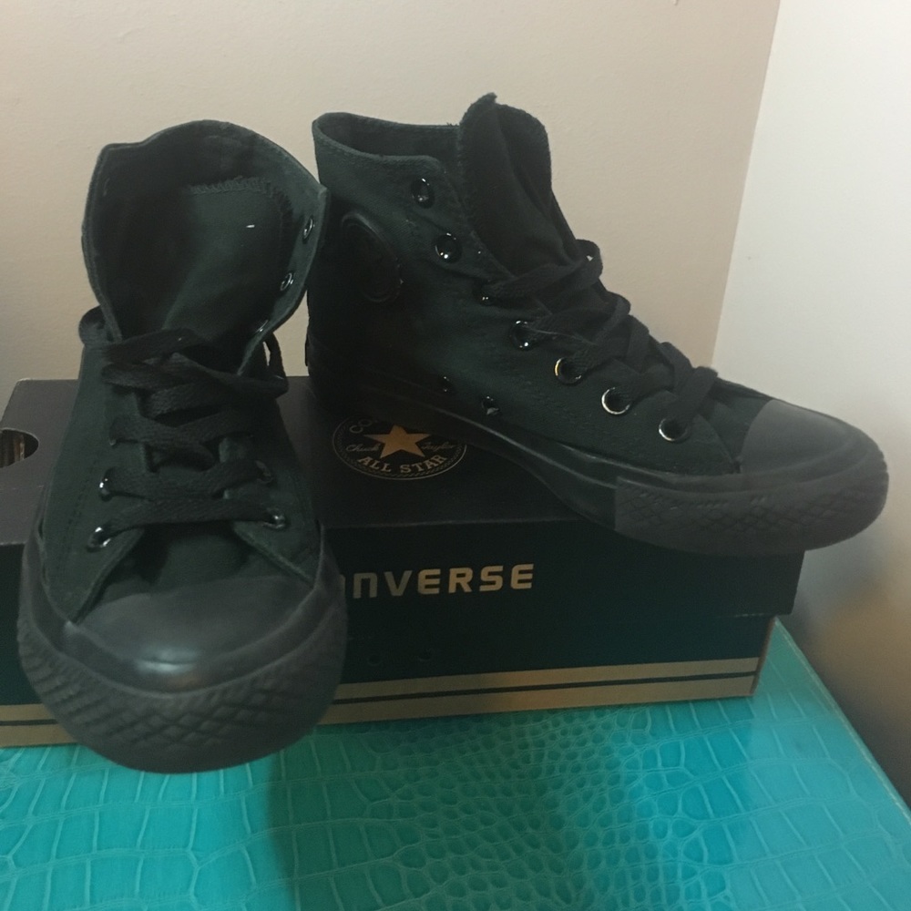 All Black Converse All Star