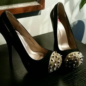 2b bebe heels