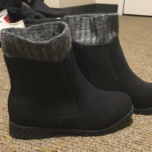 Chelsea boots on sale! Brand new